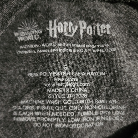 Harry Potter Graphic Tshirt Gray Wizarding World Souvenir Hogwarts Women's Small - Picture 5 of 5